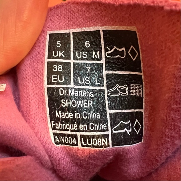 Women’s size 7 doc martens - Picture 3 of 4